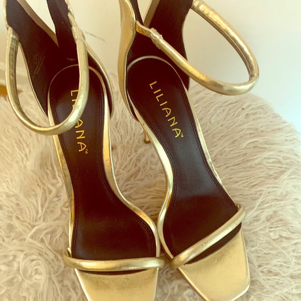 Elegant, gold shoes.